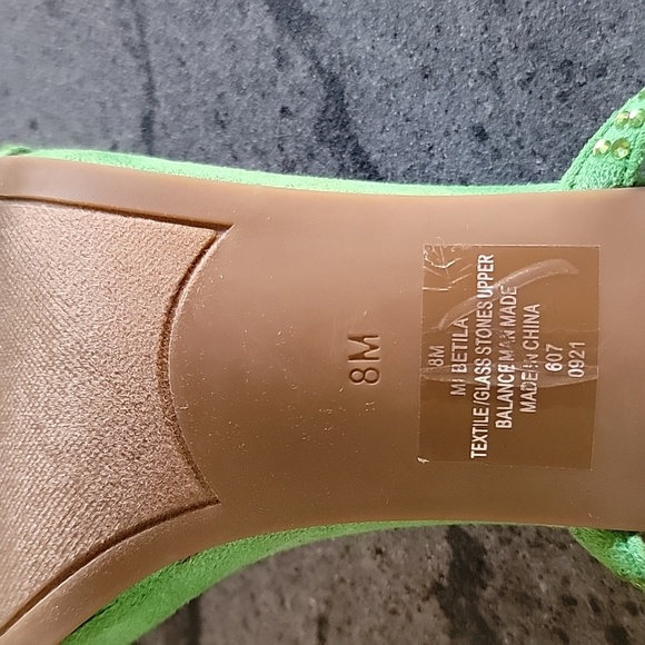 MARC FISHER Rhinestone Embellished Slingback Heels Peridot Green size 8M - Picture 10 of 13